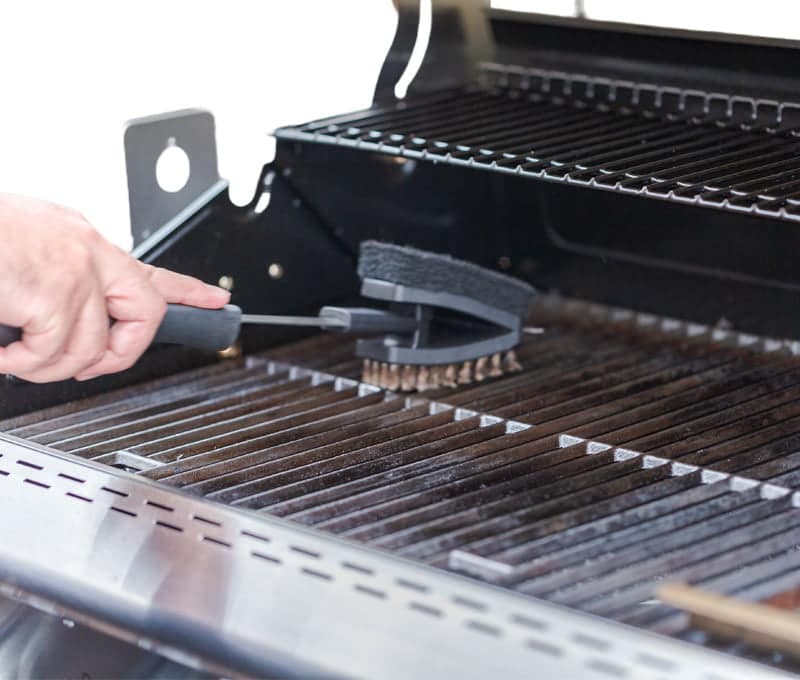 Nettoyage-brosse-barbecue
