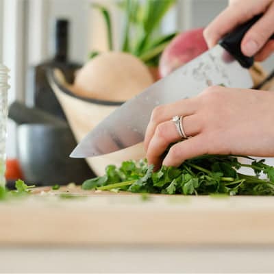 Les ustensiles pour découper, hacher, émincer, trancher, couper.